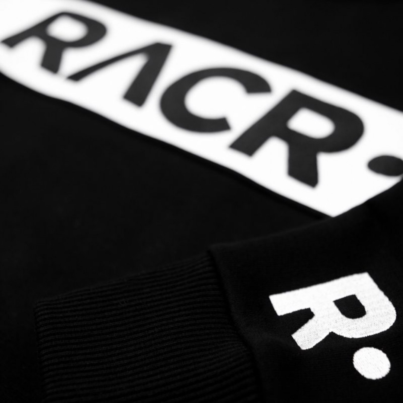 RACR | Sweater Zwart