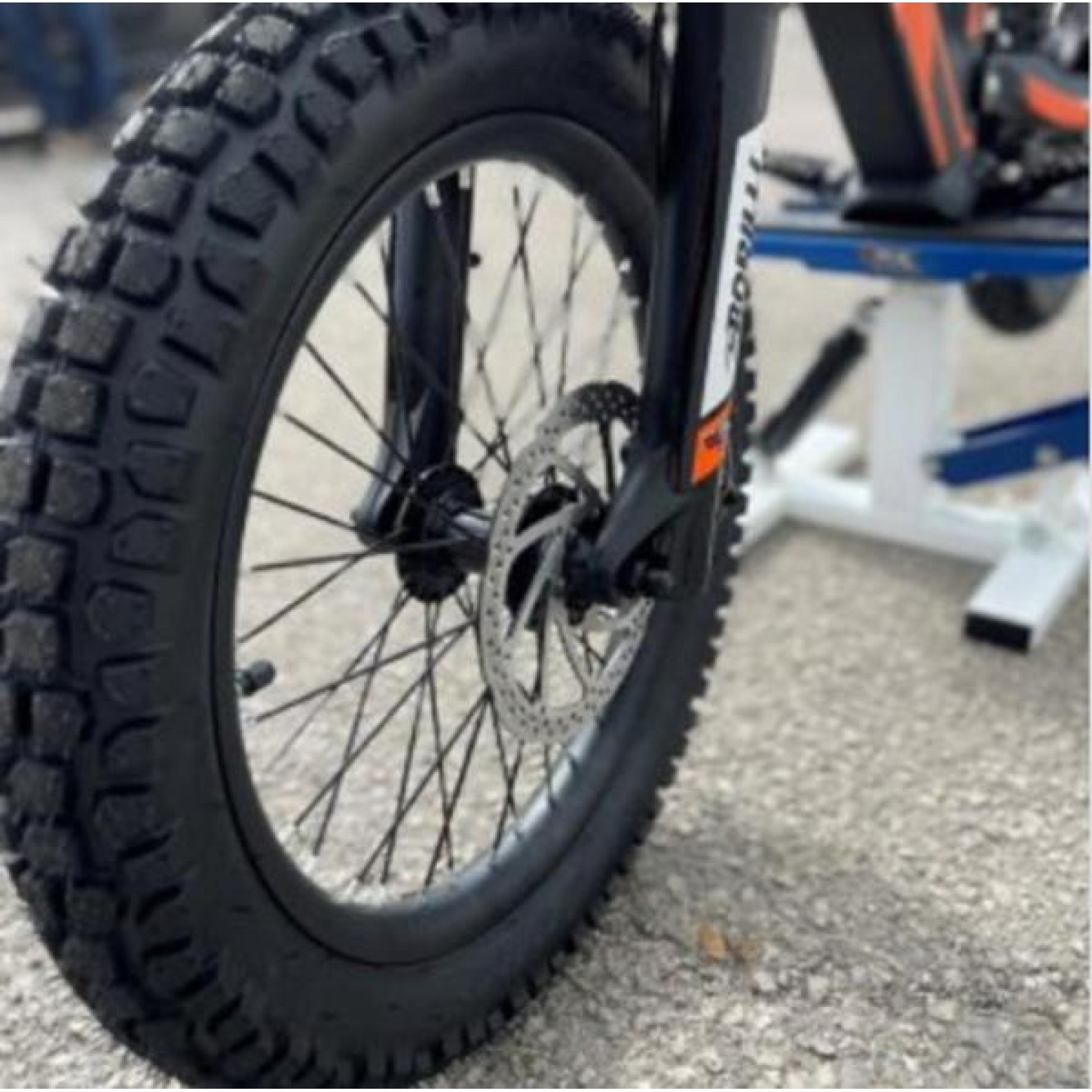 4MX | Electrische Loopfiets Zwart/Oranje 18