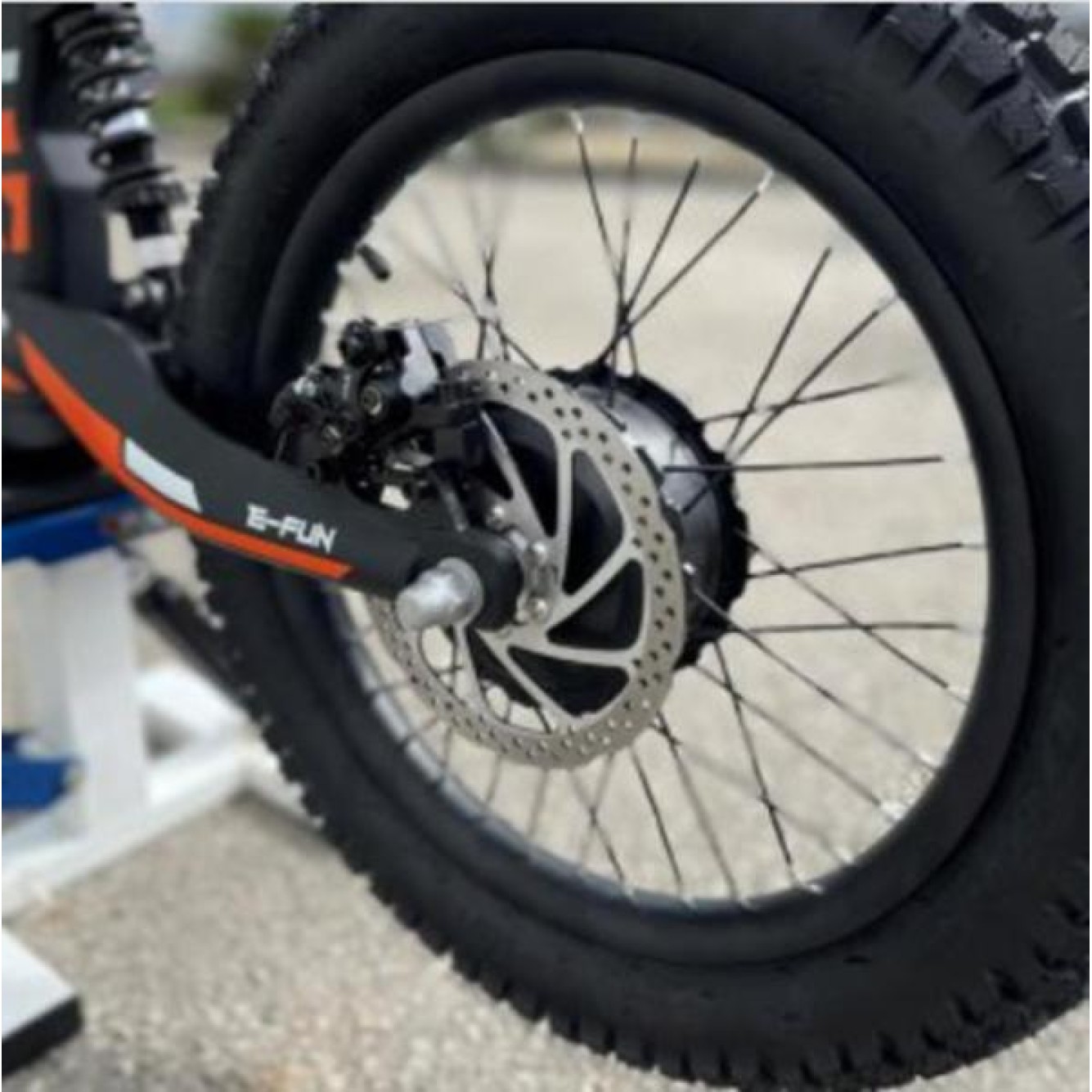 4MX | Electrische Loopfiets Zwart/Oranje 18